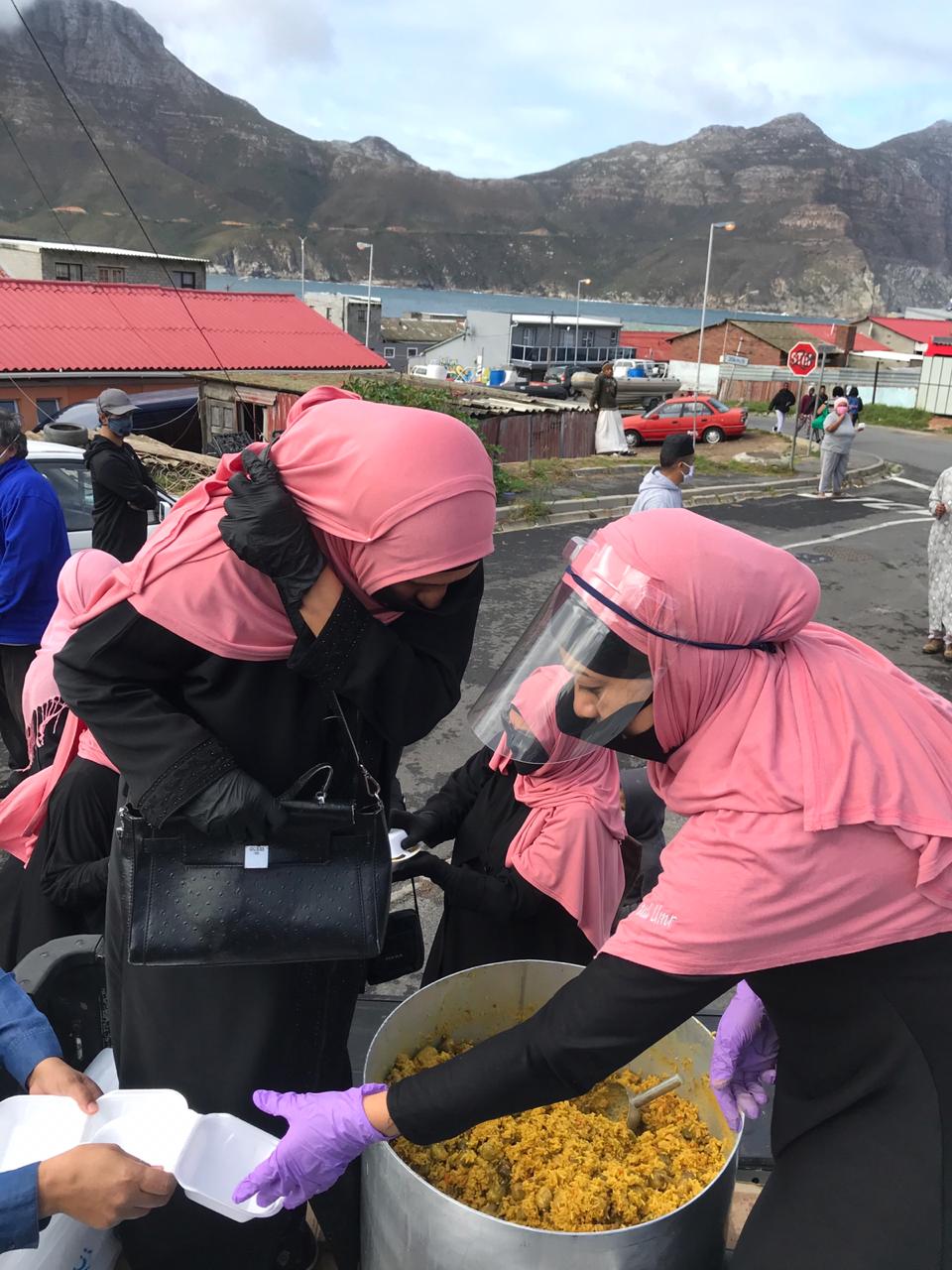 Distribution of resources to pilgrims