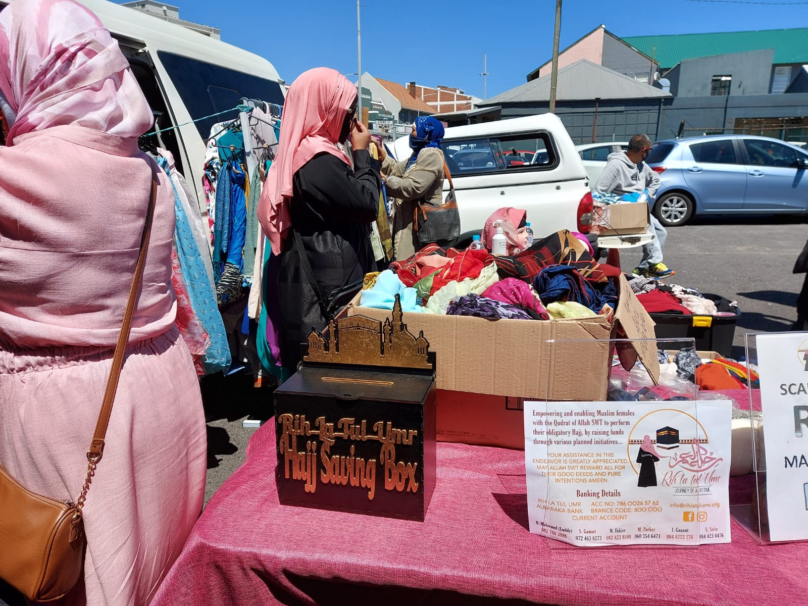 Support packages being handed to pilgrims